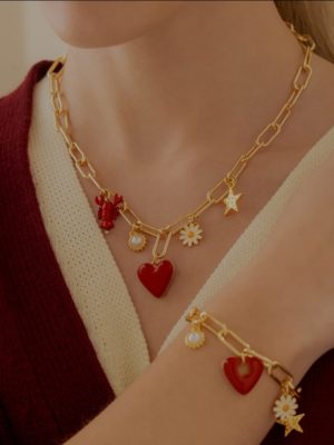 Collar langosta +corazón rojo